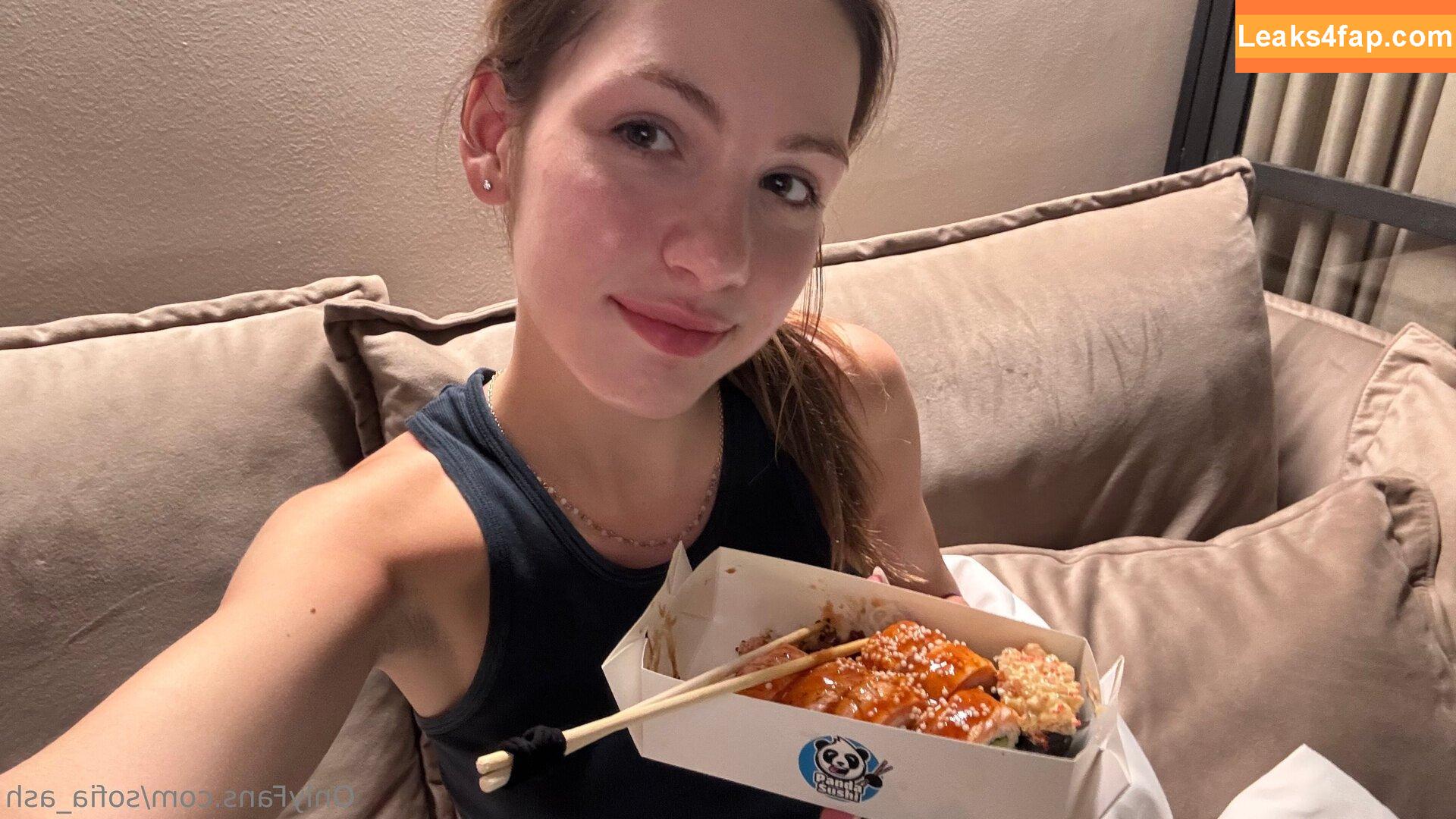 sofia_ash /  leaked photo photo #0005