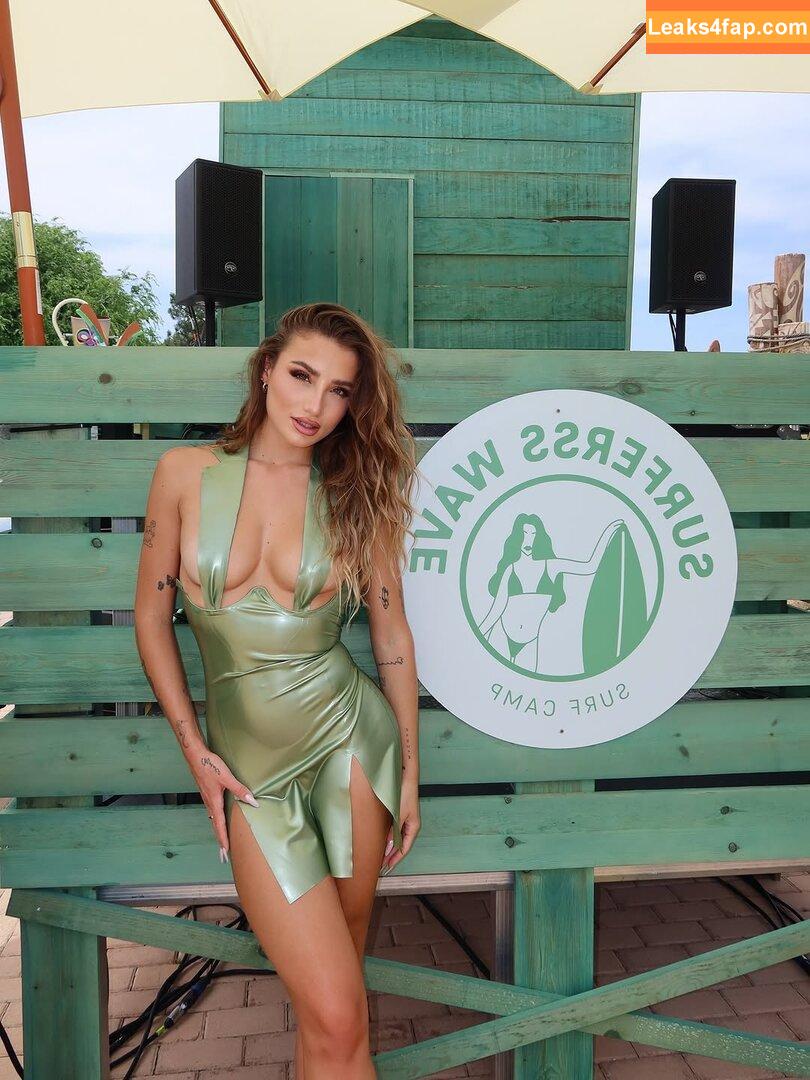 Sofia Moreno / https: / sofia_surferss / sofiamorenox leaked photo photo #0072