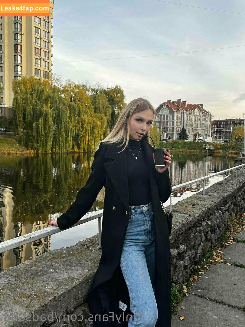 sofiaaaparker / sofiaaaparkerlife leaked photo photo #0021