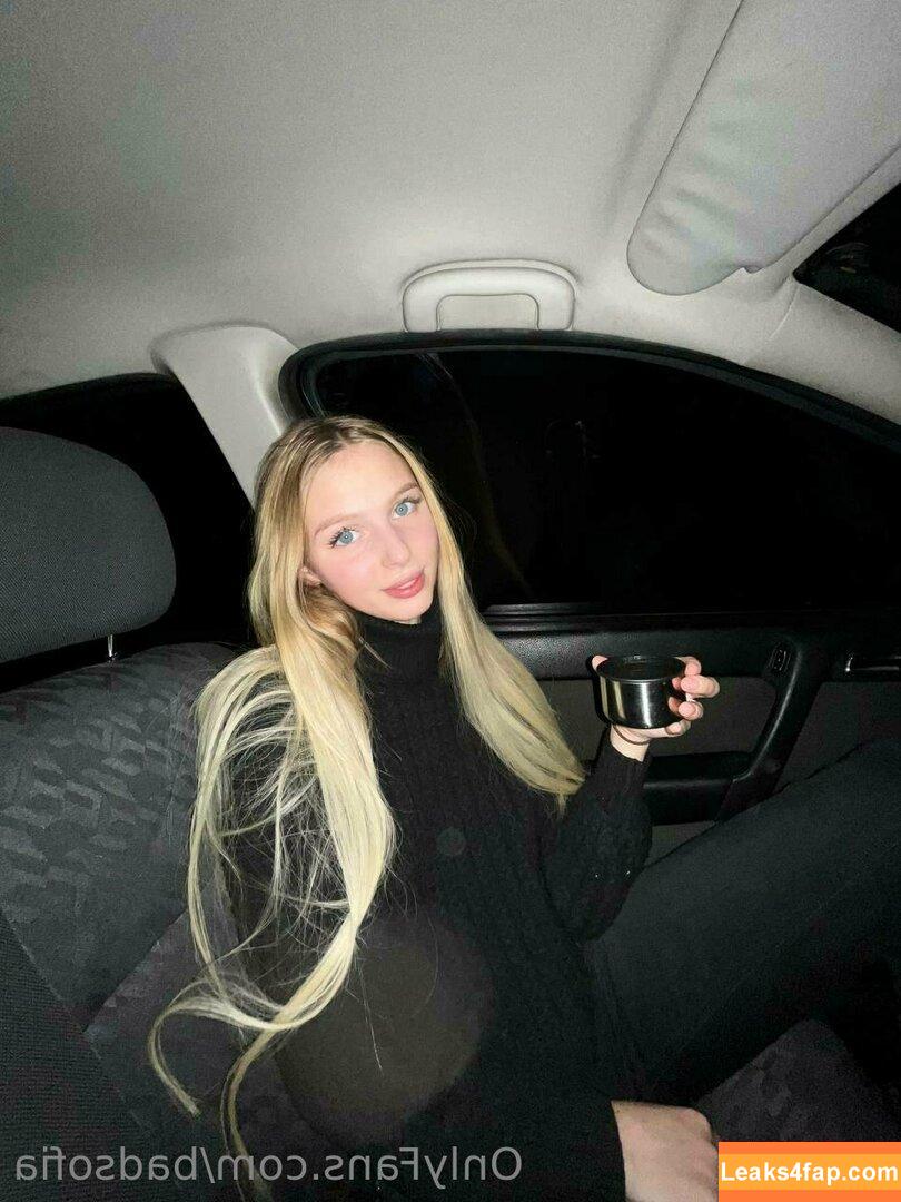 sofiaaaparker / sofiaaaparkerlife leaked photo photo #0035