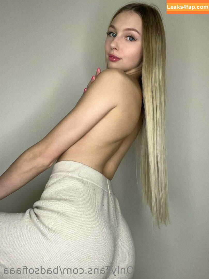 sofiaaaparker / sofiaaaparkerlife leaked photo photo #0049