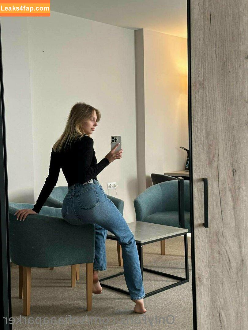 sofiaaaparker / sofiaaaparkerlife leaked photo photo #0098