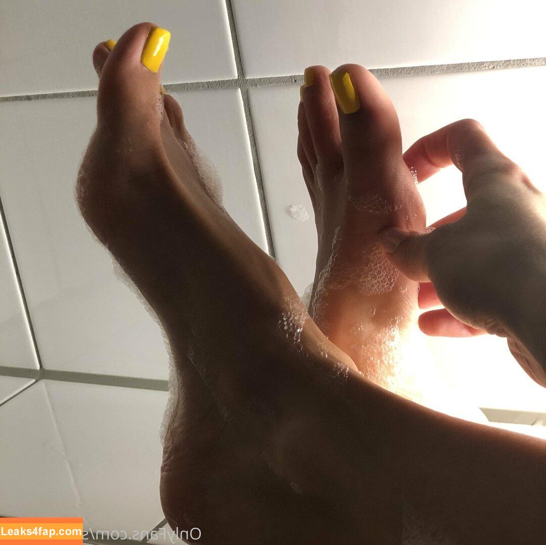 sofiaforfeet /  leaked photo photo #0076