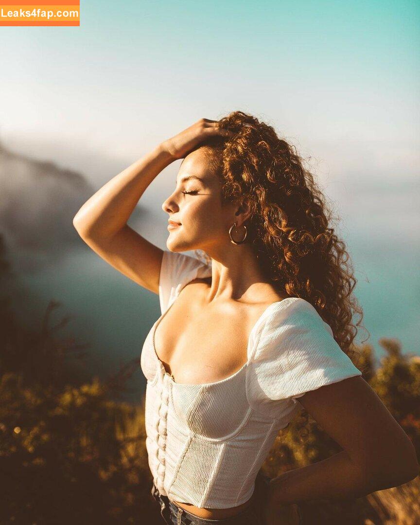 Sofie Dossi / sofiedossi leaked photo photo #0094