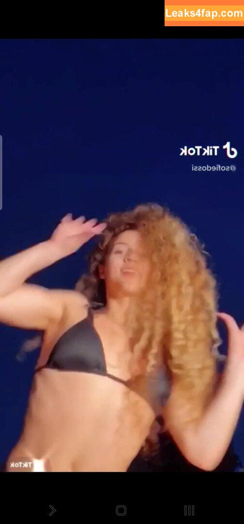 Sofie Dossi / sofiedossi leaked photo photo #0143