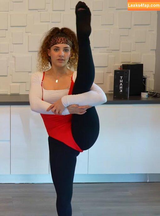 Sofie Dossi / sofiedossi leaked photo photo #0163