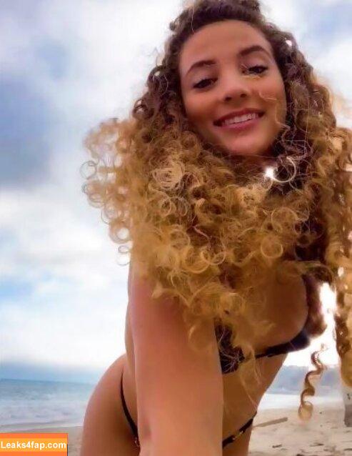 Sofie Dossi / sofiedossi leaked photo photo #0175