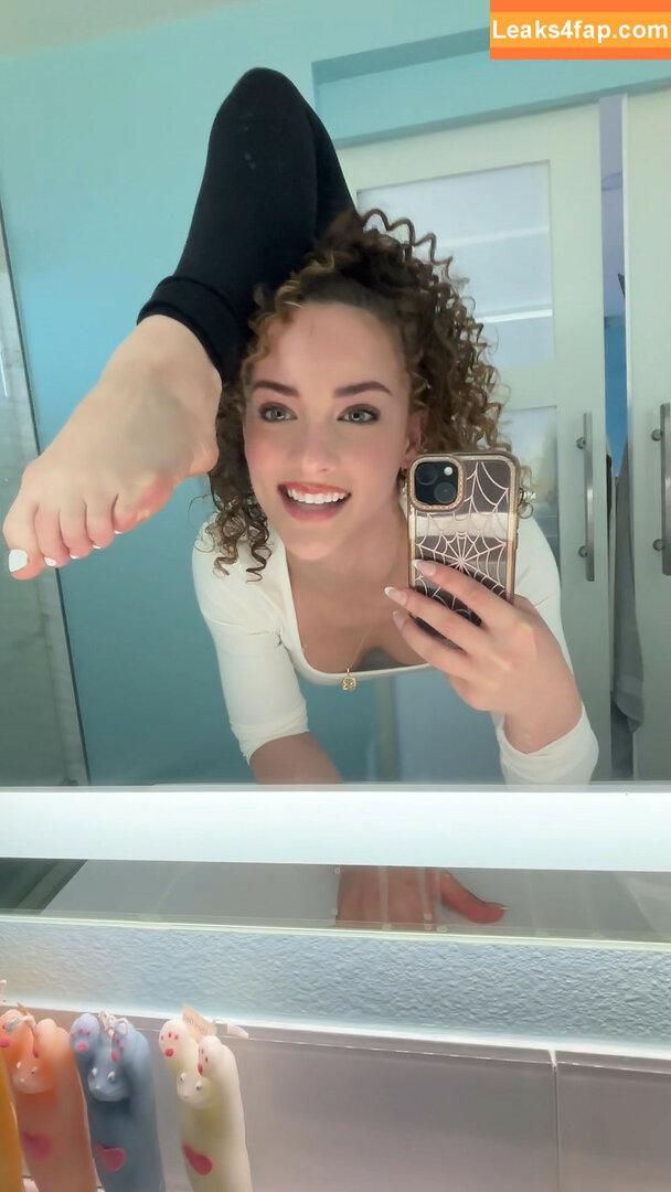 Sofie Dossi / sofiedossi leaked photo photo #0311