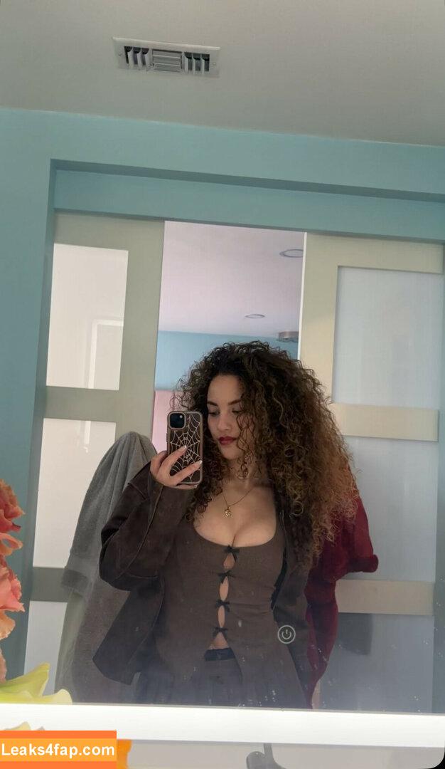 Sofie Dossi / sofiedossi leaked photo photo #0333