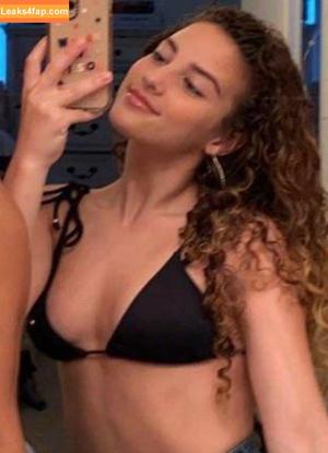 Sofie Dossi photo #0009