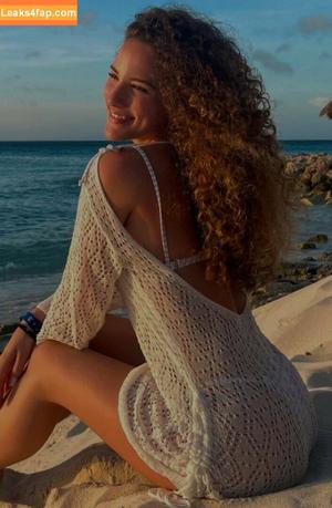 Sofie Dossi photo #0024