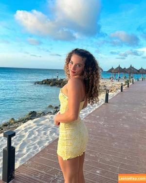 Sofie Dossi photo #0054