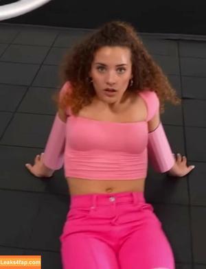 Sofie Dossi photo #0062