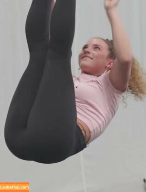 Sofie Dossi photo #0064
