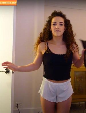 Sofie Dossi photo #0151