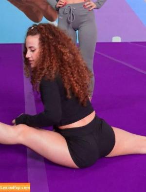 Sofie Dossi photo #0191