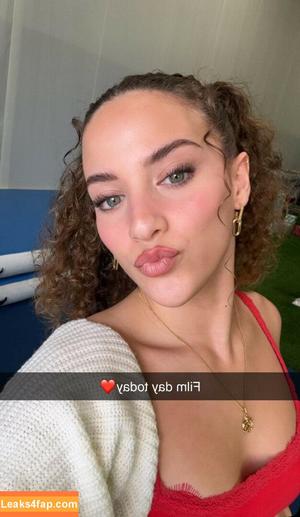 Sofie Dossi photo #0334