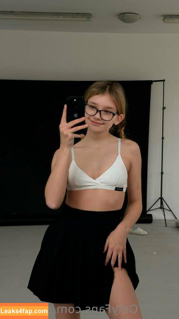sofivega / Misssofivega leaked photo photo #0239