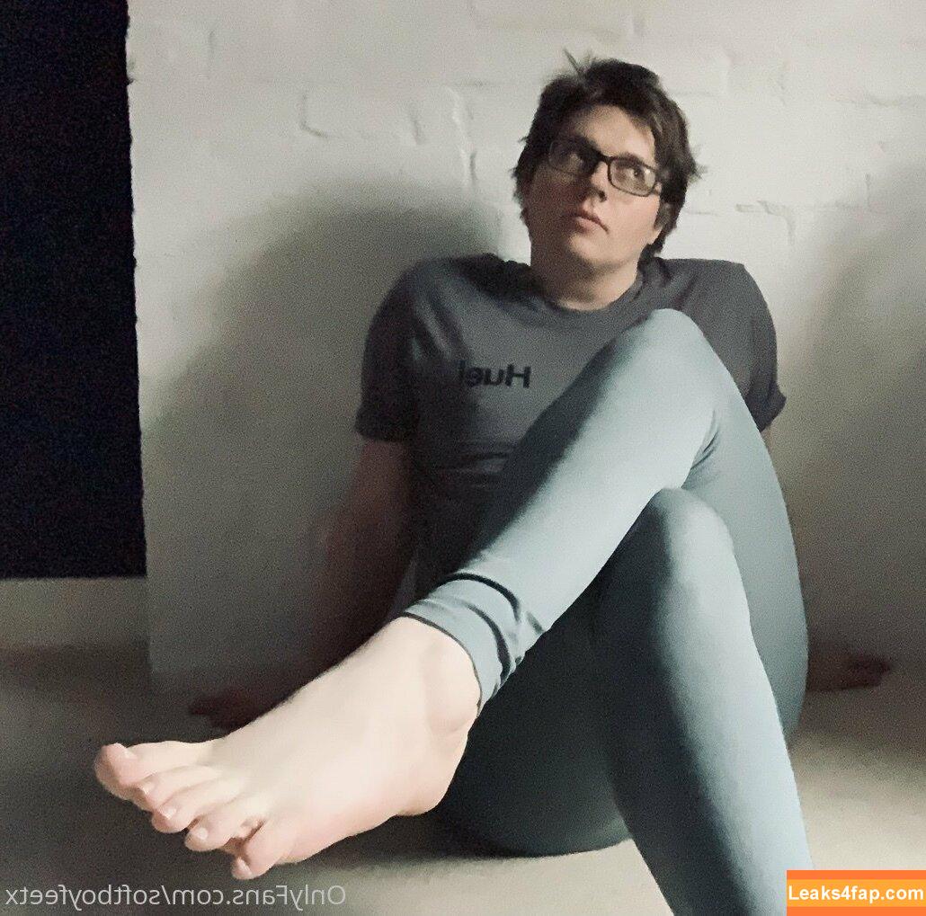 softboyfeetx /  leaked photo photo #0009