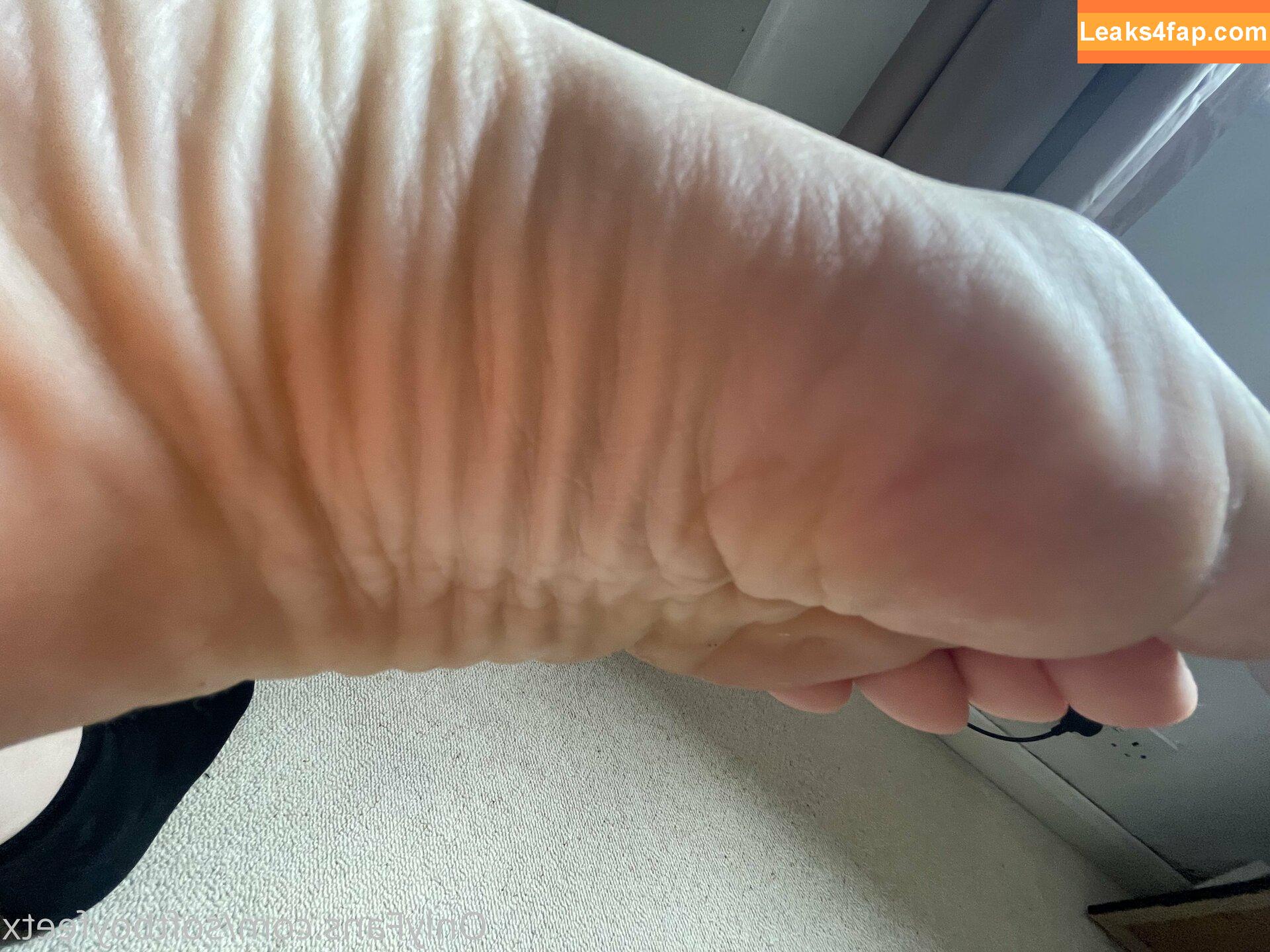 softboyfeetx /  leaked photo photo #0173