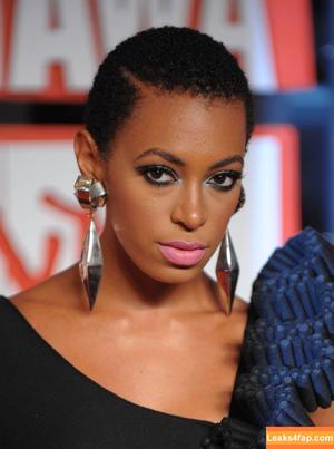 Solange Knowle photo #0024
