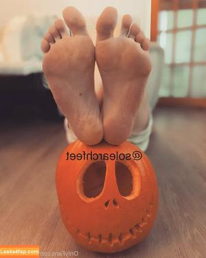 solearchfeet photo #0089