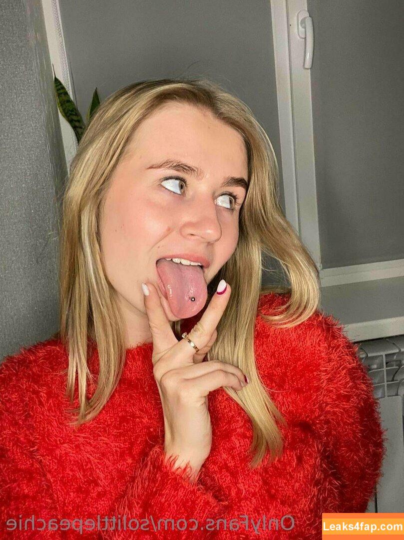 solittlepeachie /  leaked photo photo #0035
