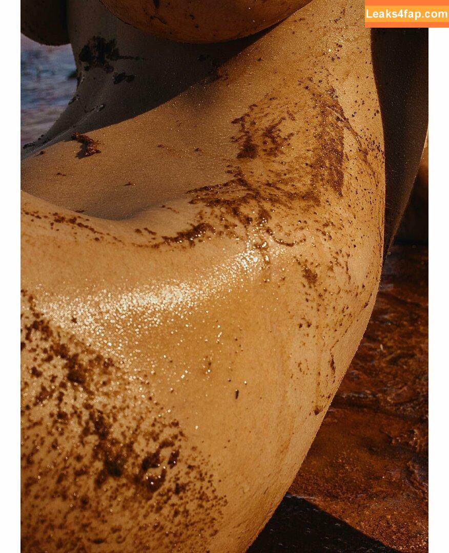 Solomia Maievska / miamaievska / solomia_maievska слитое фото фото #0871