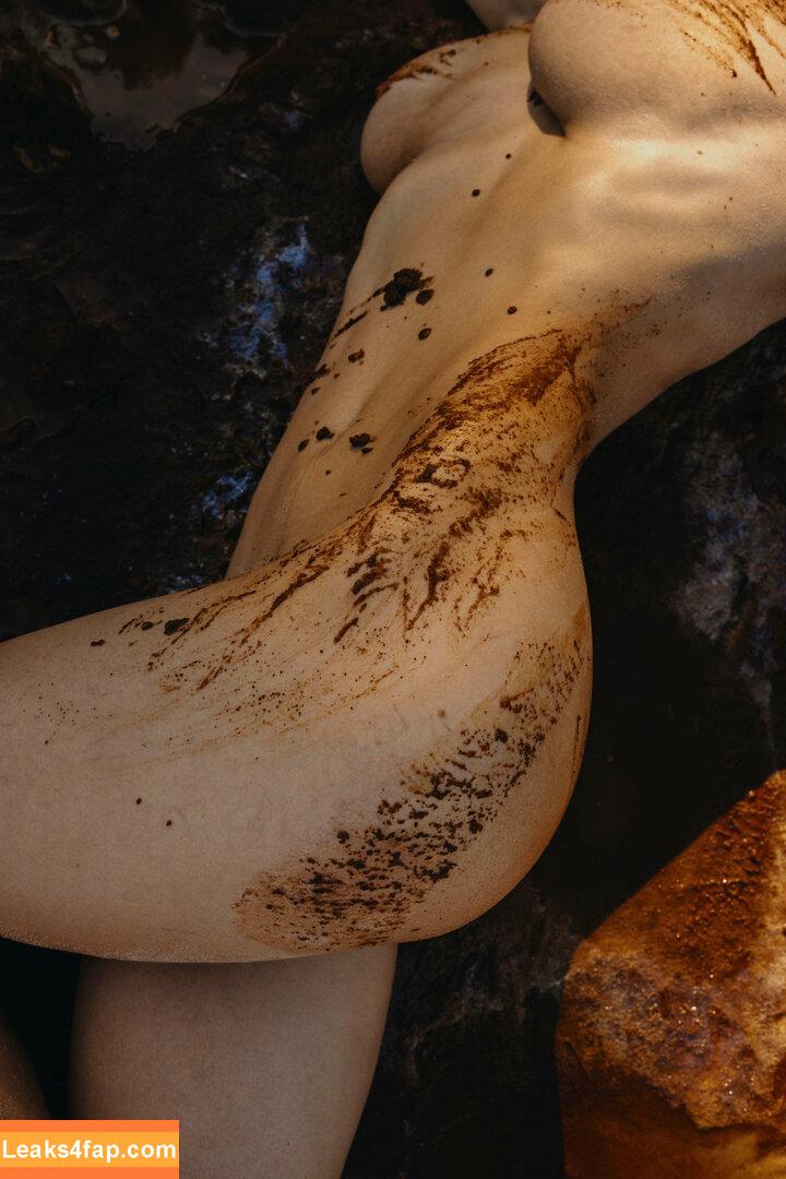 Solomia Maievska / miamaievska / solomia_maievska слитое фото фото #0970