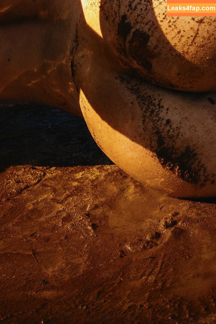 Solomia Maievska / miamaievska / solomia_maievska слитое фото фото #0972