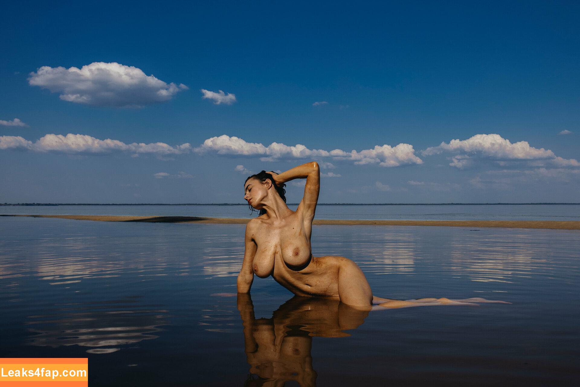 Solomia Maievska / miamaievska / solomia_maievska слитое фото фото #0976