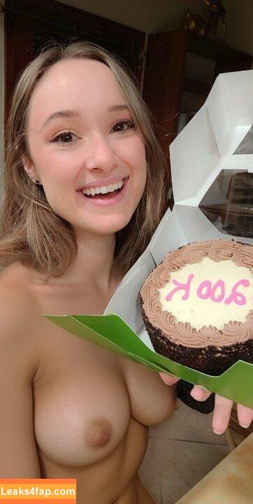 Some ASMRtist / asmrglow / asmrmaddy слитое фото фото #0210