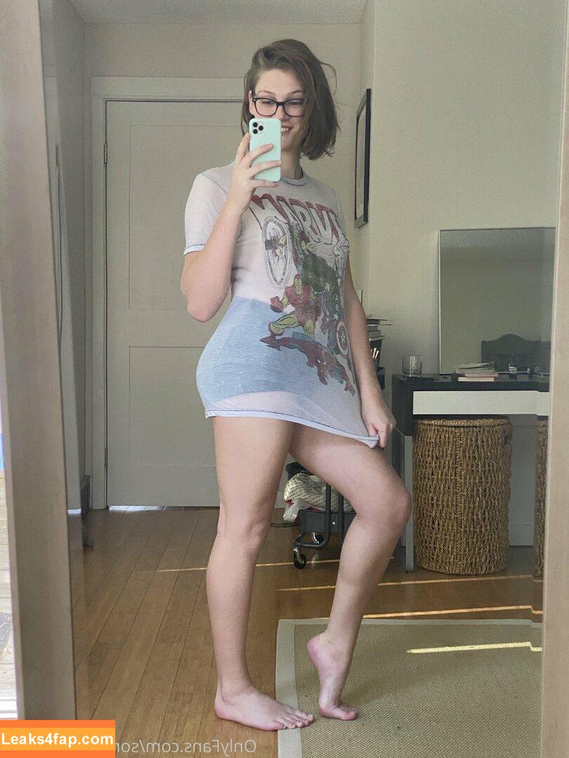 somelittlecrumbs / https: / spacegurl_9 leaked photo photo #0001