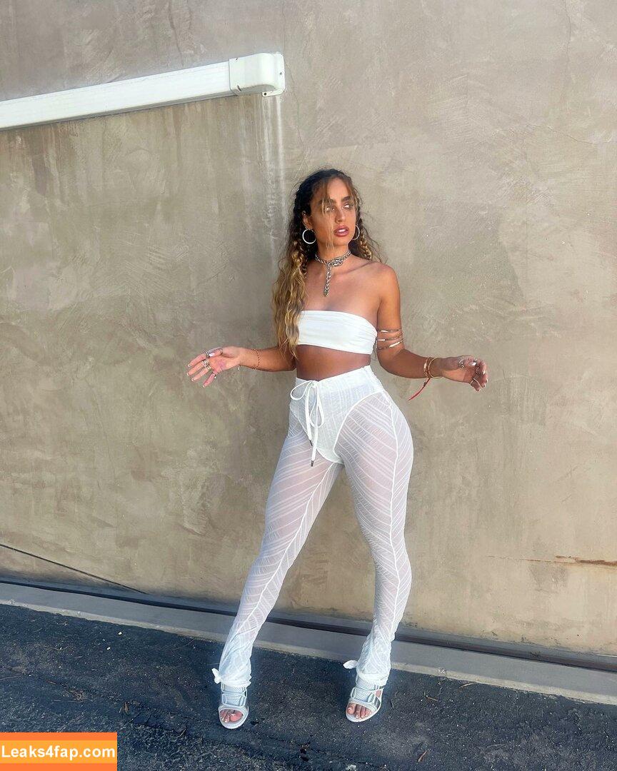 Sommer Ray / https: / sommer-ray / sommerray слитое фото фото #0840