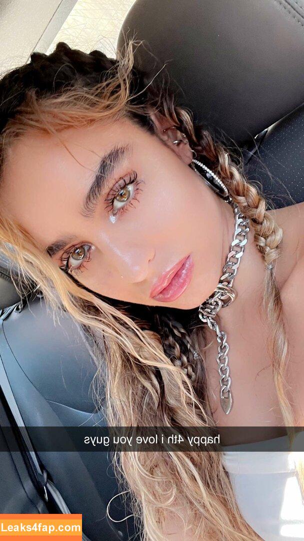 Sommer Ray / https: / sommer-ray / sommerray leaked photo photo #0857