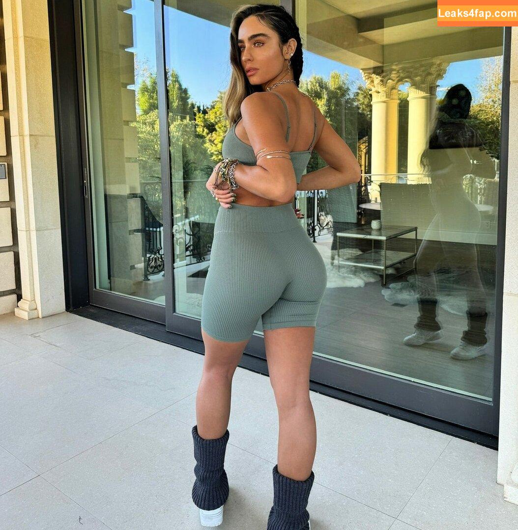 Sommer Ray / https: / sommer-ray / sommerray leaked photo photo #2320