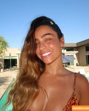 Sommer Ray фото #2049
