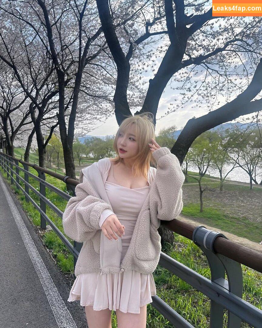 Son Ye Eun / BJ Eunsora 은소라 / Yenny / ye._eun_s2 / yeeny618 / yeeunz1 / 손예은 leaked photo photo #0920