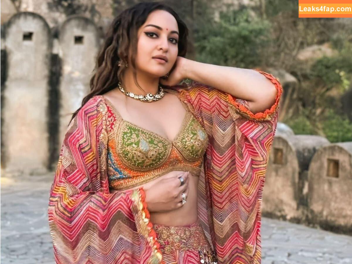 Sonakshi Sinha /  leaked photo photo #0021