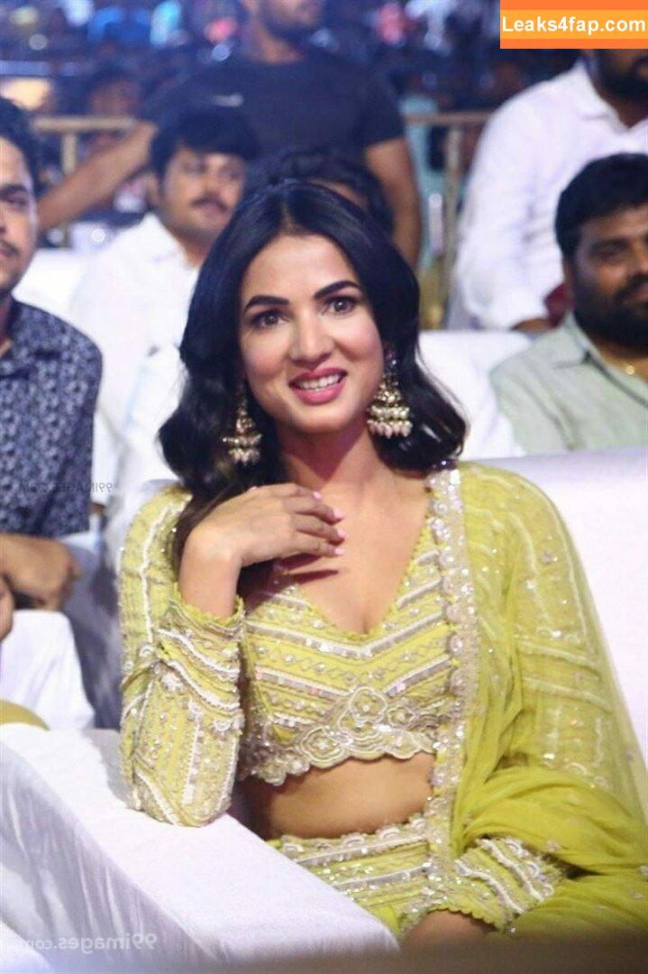 Sonal Chauhan / sonalchauhan leaked photo photo #0065