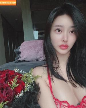 Song Yuxin photo #0015