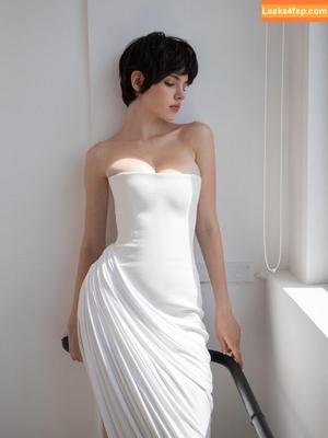 Sonya Zoloeva photo #0091