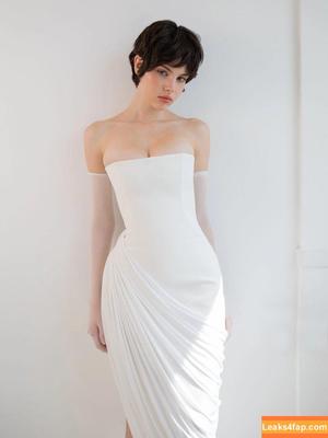Sonya Zoloeva photo #0093