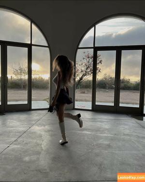 sophia.frutos photo #0027