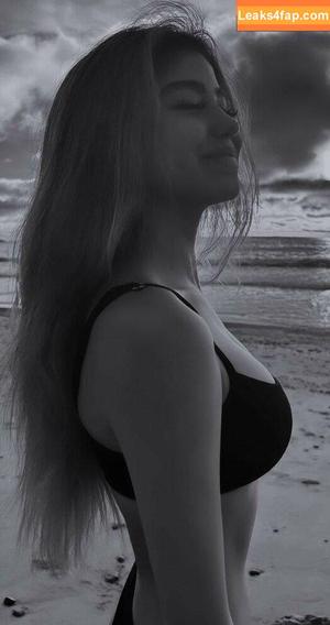 sophia.frutos photo #0031