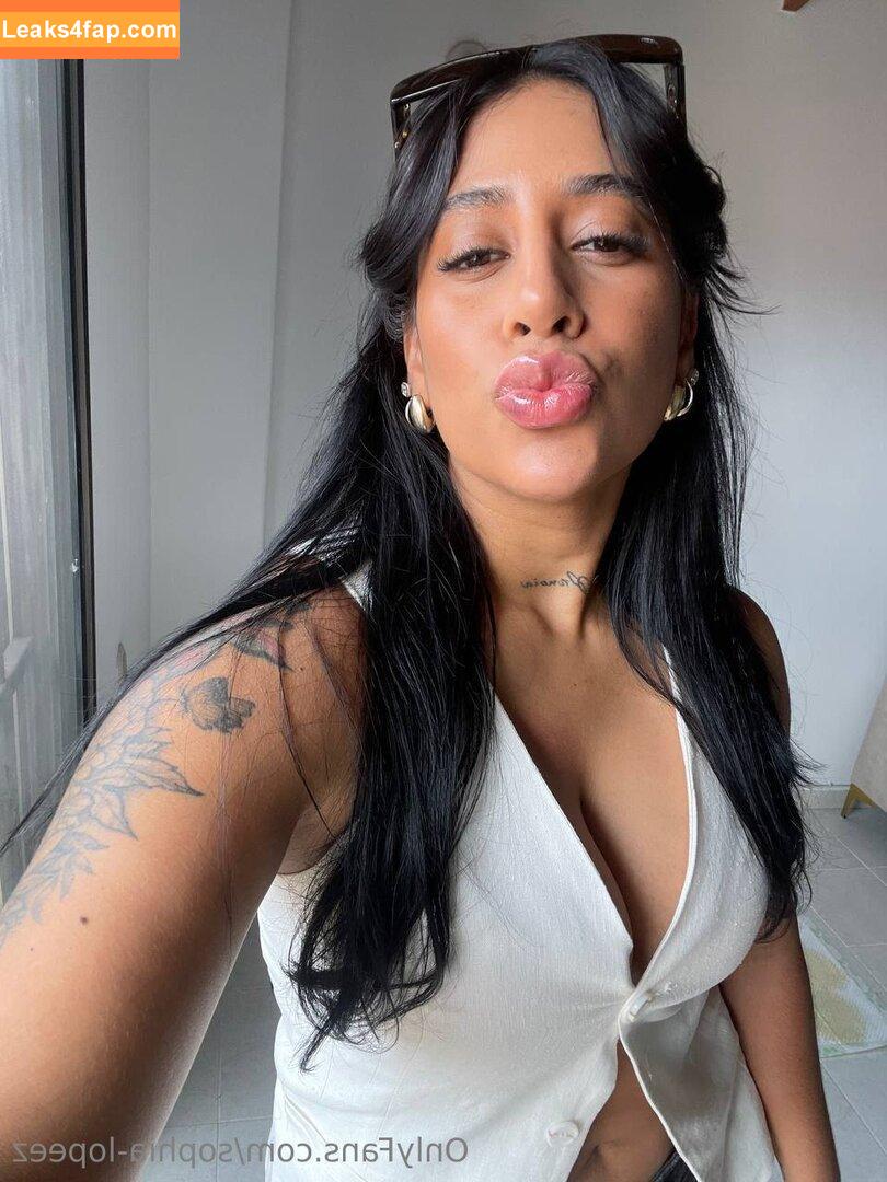 sophia-lopeez / wow_sophialopez leaked photo photo #0001
