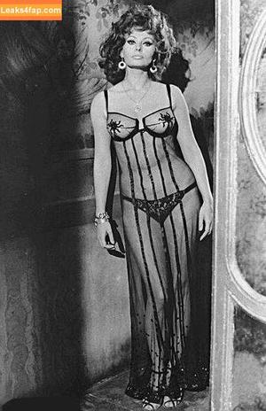 Sophia Loren photo #0020