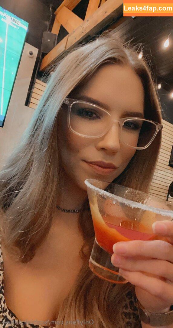 sophiakylefree / sophiakylieee слитое фото фото #0007