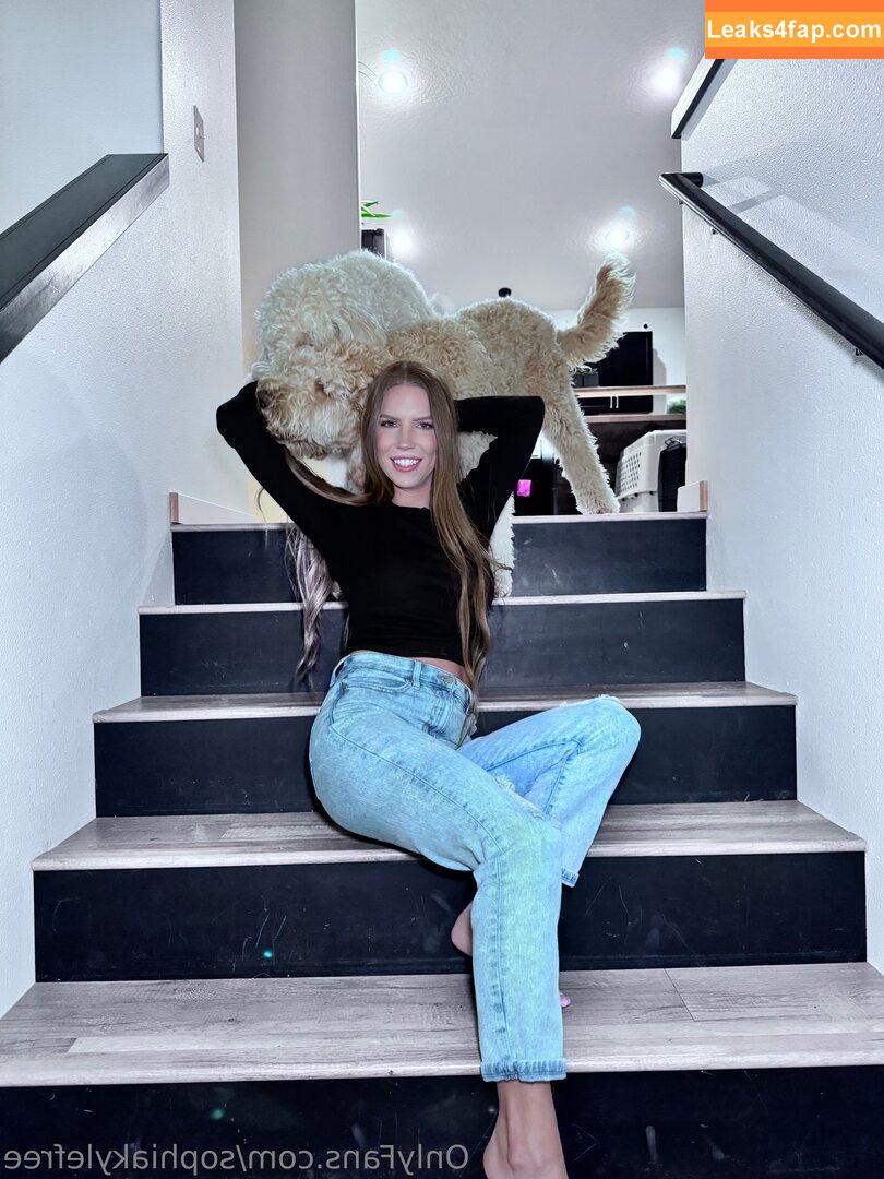 sophiakylefree / sophiakylieee слитое фото фото #0020