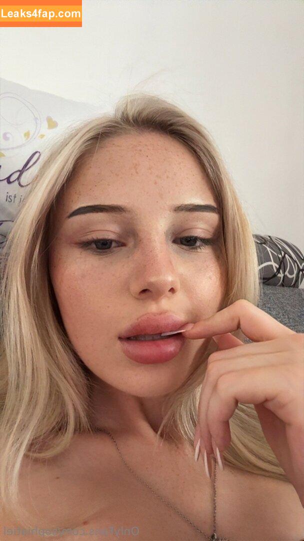 sophiatiel / sophia.thiel leaked photo photo #0030